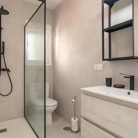 1 Bedroom Gorgeous In Holiday home *