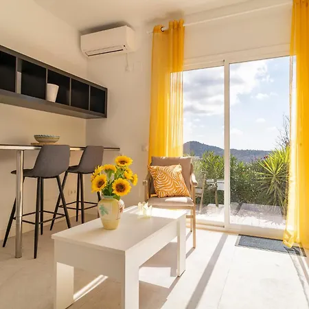1 Bedroom Gorgeous In Holiday home Arenas (Malaga)