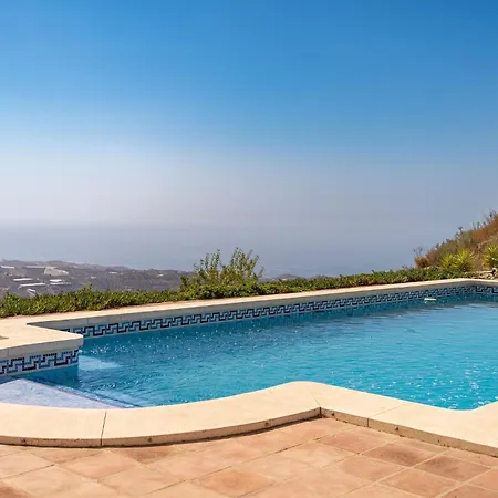 1 Bedroom Gorgeous In Arenas (Malaga)